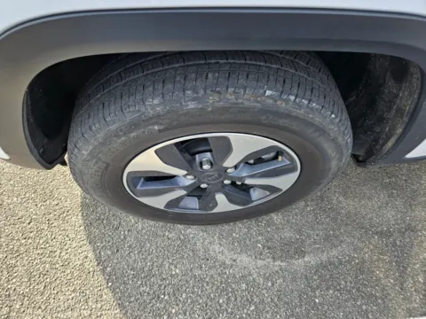 More photos of 2024 Jeep Grand Cherokee 4xe at Hyundai Warner Robins, GA