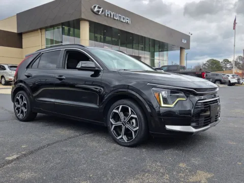 Black 2023 Kia Niro EX Touring for sale in Warner Robins, GA
