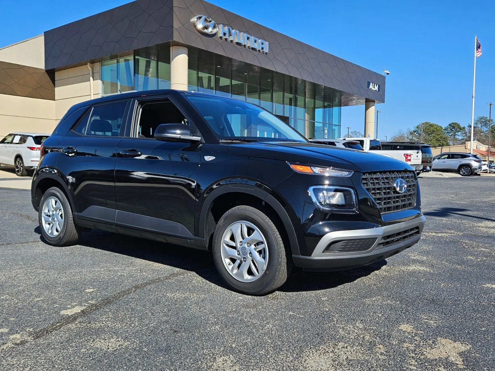 Black 2026 Hyundai Venue SE for sale in Warner Robins, GA