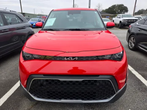 Photos of 2025 Kia Soul LX for sale in Warner Robins, GA at Hyundai Warner Robins