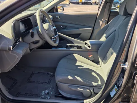 More photos of 2025 Hyundai Elantra SEL Sport at Hyundai Warner Robins, GA