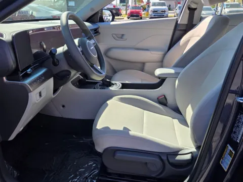 More photos of 2025 Hyundai Kona SE at Hyundai Warner Robins, GA