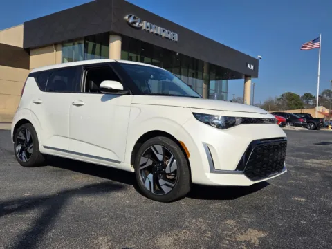 White 2024 Kia Soul GT-Line for sale in Warner Robins, GA