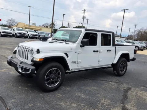 Another view of 2023 Jeep Gladiator Overland for sale in Warner Robins, GA at Hyundai Warner Robins