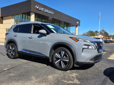 Gray 2023 Nissan Rogue SL for sale in Warner Robins, GA