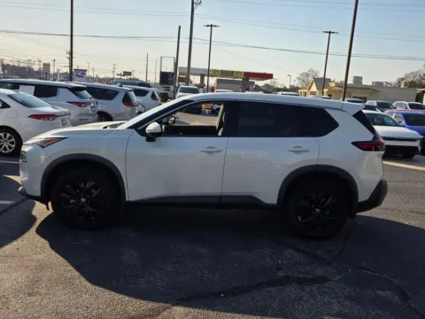 More photos of 2021 Nissan Rogue SV at Hyundai Warner Robins, GA