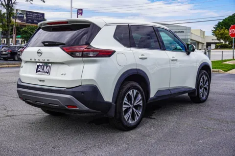 More photos of 2021 Nissan Rogue SV at Hyundai Warner Robins, GA