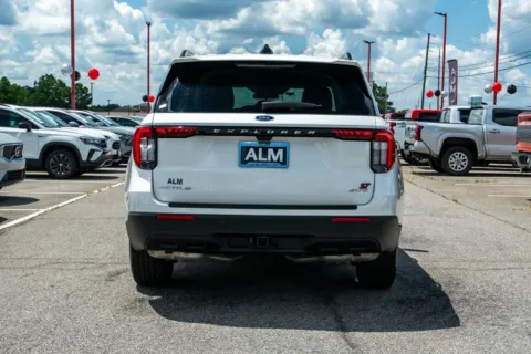 More photos of 2025 Ford Explorer Active at Hyundai Warner Robins, GA