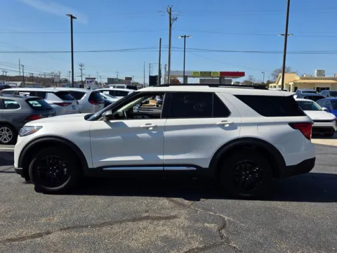 More photos of 2025 Ford Explorer Active at Hyundai Warner Robins, GA