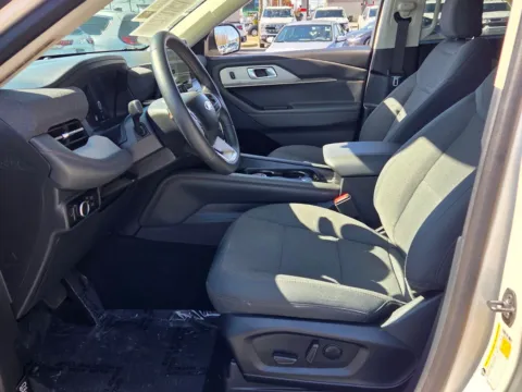 More photos of 2025 Ford Explorer Active at Hyundai Warner Robins, GA