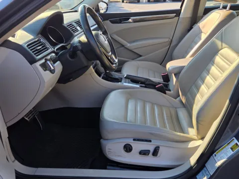 More photos of 2016 Volkswagen Passat SEL Premium at Hyundai Warner Robins, GA