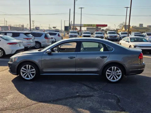 More photos of 2016 Volkswagen Passat SEL Premium at Hyundai Warner Robins, GA