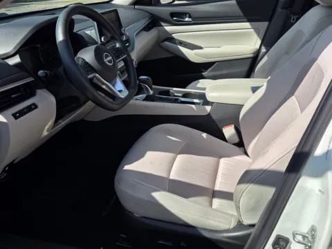 More photos of 2025 Nissan Altima 2.5 SV at Hyundai Warner Robins, GA