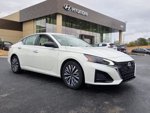 White 2025 Nissan Altima 2.5 SV for sale in Warner Robins, GA