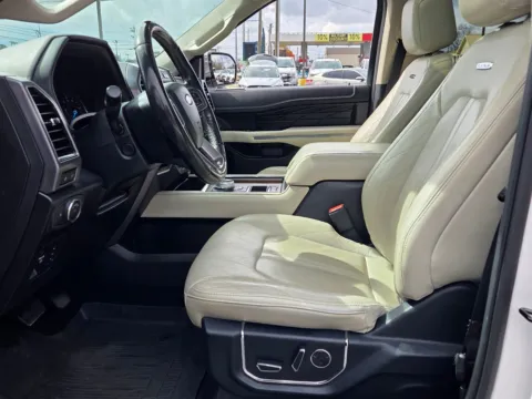 More photos of 2019 Ford Expedition Max Platinum at Hyundai Warner Robins, GA