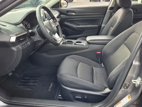 More photos of 2025 Nissan Altima 2.5 SV at Hyundai Warner Robins, GA