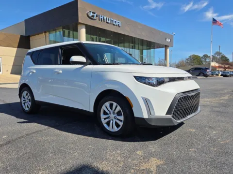 White 2025 Kia Soul LX for sale in Warner Robins, GA