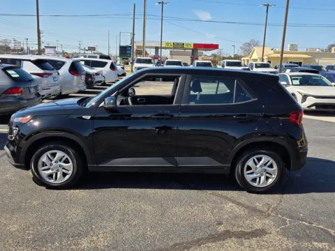 More photos of 2025 Hyundai Venue SE at Hyundai Warner Robins, GA