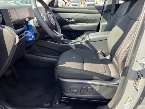 More photos of 2026 Hyundai Tucson SEL at Hyundai Warner Robins, GA
