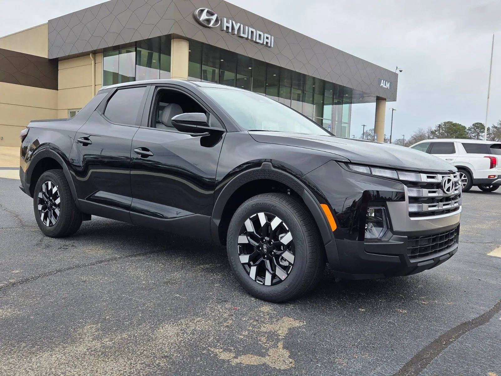 Black 2026 Hyundai Santa Cruz SE for sale in Warner Robins, GA