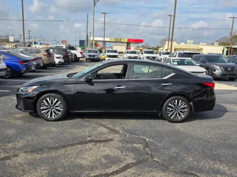 More photos of 2024 Nissan Altima 2.5 SV at Hyundai Warner Robins, GA