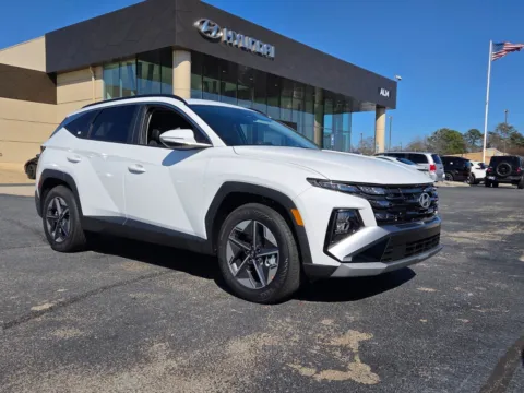 White 2026 Hyundai Tucson SEL Premium for sale in Warner Robins, GA