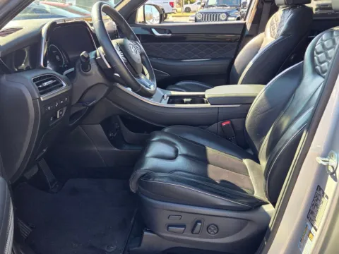 More photos of 2022 Hyundai Palisade Calligraphy at Hyundai Warner Robins, GA