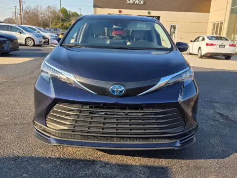 Photos of 2024 Toyota Sienna LE for sale in Warner Robins, GA at Hyundai Warner Robins
