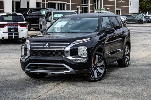 Silver 2025 Mitsubishi Outlander SE for sale in Warner Robins, GA