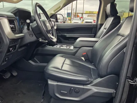 More photos of 2024 Ford Expedition Max XLT at Hyundai Warner Robins, GA