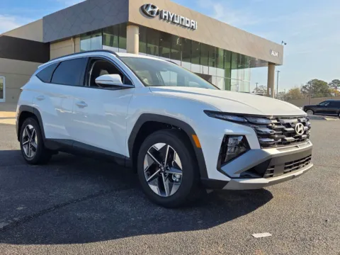 White 2026 Hyundai Tucson SEL Premium for sale in Warner Robins, GA