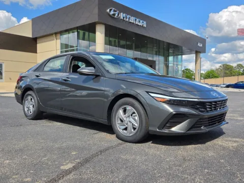 Gray 2026 Hyundai Elantra SE for sale in Warner Robins, GA