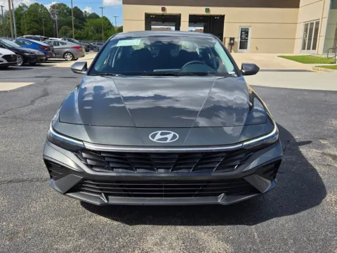 Photos of 2026 Hyundai Elantra SE for sale in Warner Robins, GA at Hyundai Warner Robins