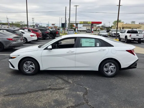More photos of 2026 Hyundai Elantra SE at Hyundai Warner Robins, GA