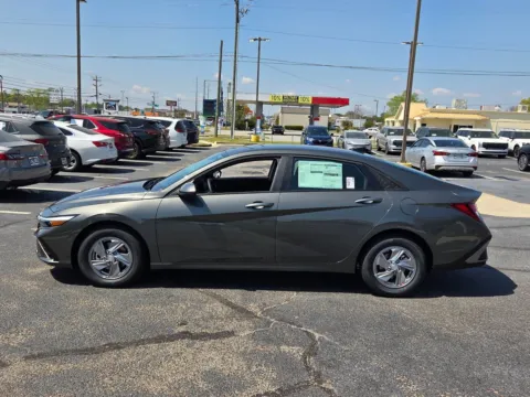 More photos of 2026 Hyundai Elantra SE at Hyundai Warner Robins, GA