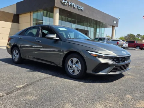 Gray 2026 Hyundai Elantra SE for sale in Warner Robins, GA