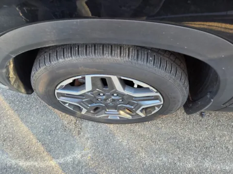 More photos of 2023 Hyundai Santa Fe Limited at Hyundai Warner Robins, GA