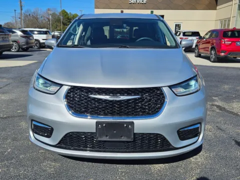 Photos of 2023 Chrysler Pacifica Touring L for sale in Warner Robins, GA at Hyundai Warner Robins