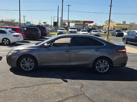 More photos of 2016 Toyota Camry XLE at Hyundai Warner Robins, GA