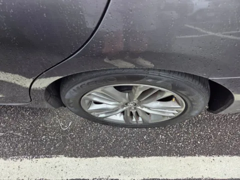 More photos of 2016 Toyota Camry XLE at Hyundai Warner Robins, GA