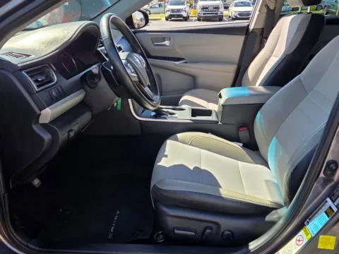 More photos of 2016 Toyota Camry XLE at Hyundai Warner Robins, GA