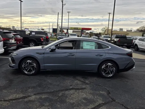 More photos of 2026 Hyundai Sonata SEL Sport at Hyundai Warner Robins, GA