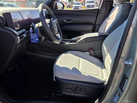 More photos of 2026 Hyundai Santa Cruz SEL at Hyundai Warner Robins, GA