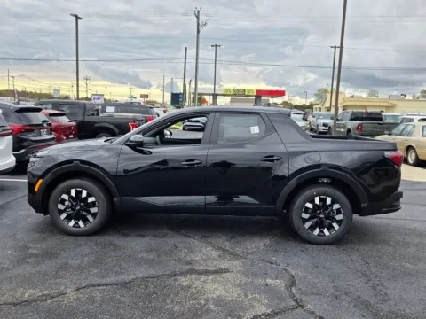 More photos of 2026 Hyundai Santa Cruz SE at Hyundai Warner Robins, GA
