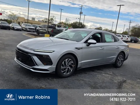Another view of 2026 Hyundai Sonata Hybrid Blue for sale in Warner Robins, GA at Hyundai Warner Robins