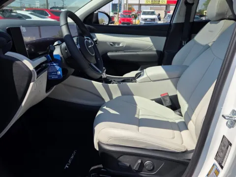 More photos of 2026 Hyundai Tucson SEL Premium at Hyundai Warner Robins, GA