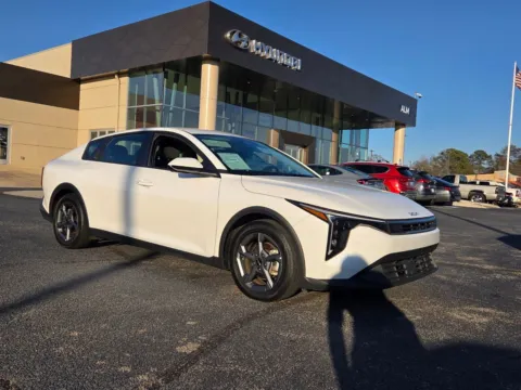 White 2025 Kia K4 LXS for sale in Warner Robins, GA