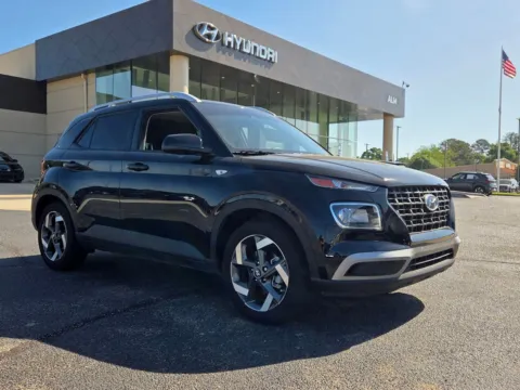 Black 2024 Hyundai Venue SEL for sale in Warner Robins, GA