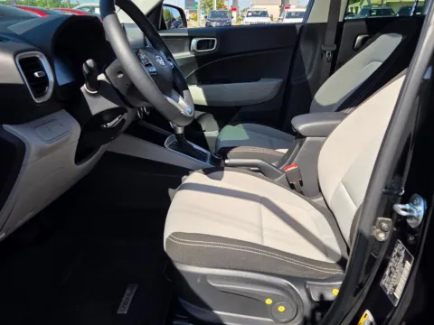 More photos of 2024 Hyundai Venue SEL at Hyundai Warner Robins, GA