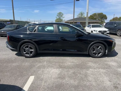 More photos of 2025 Kia K4 LXS at Hyundai Warner Robins, GA